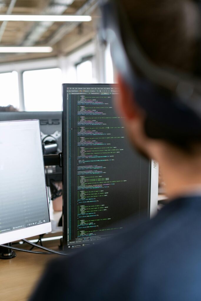 Bagaimana Developer Profesional Meningkatkan Stabilitas Website Bisnis